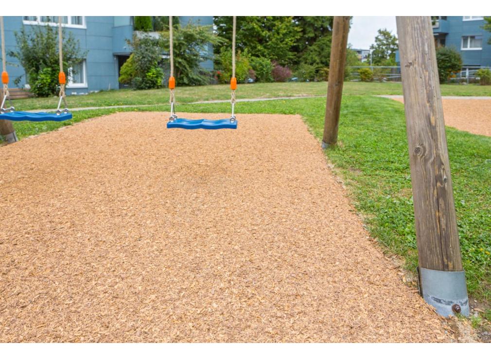 mulch_münchenbuchsee-neumattstrasse_spielplatz_10A5106-c1050.jpg